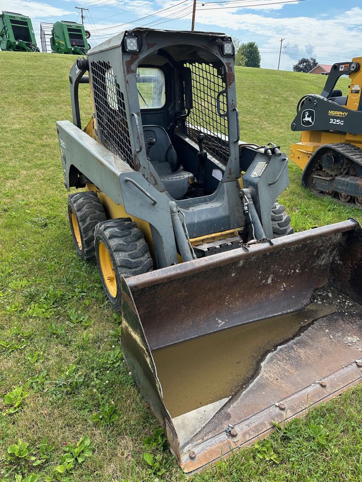 2011 John Deere 318D Image 3