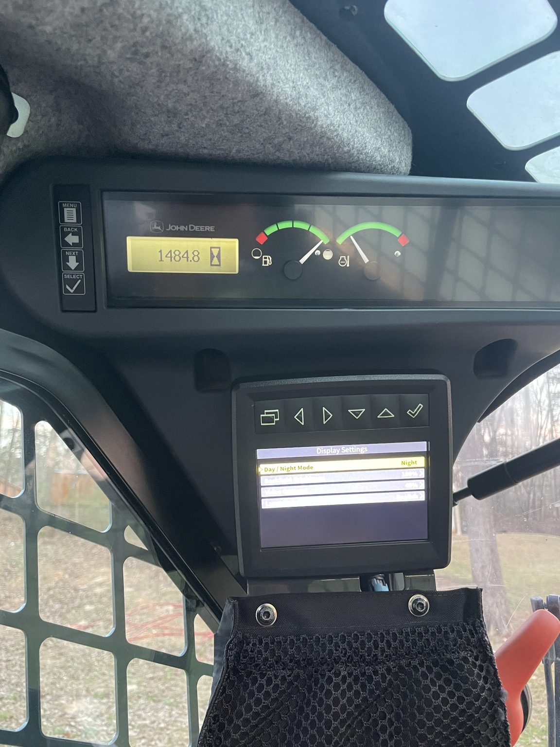 2019 John Deere 333G Image 8
