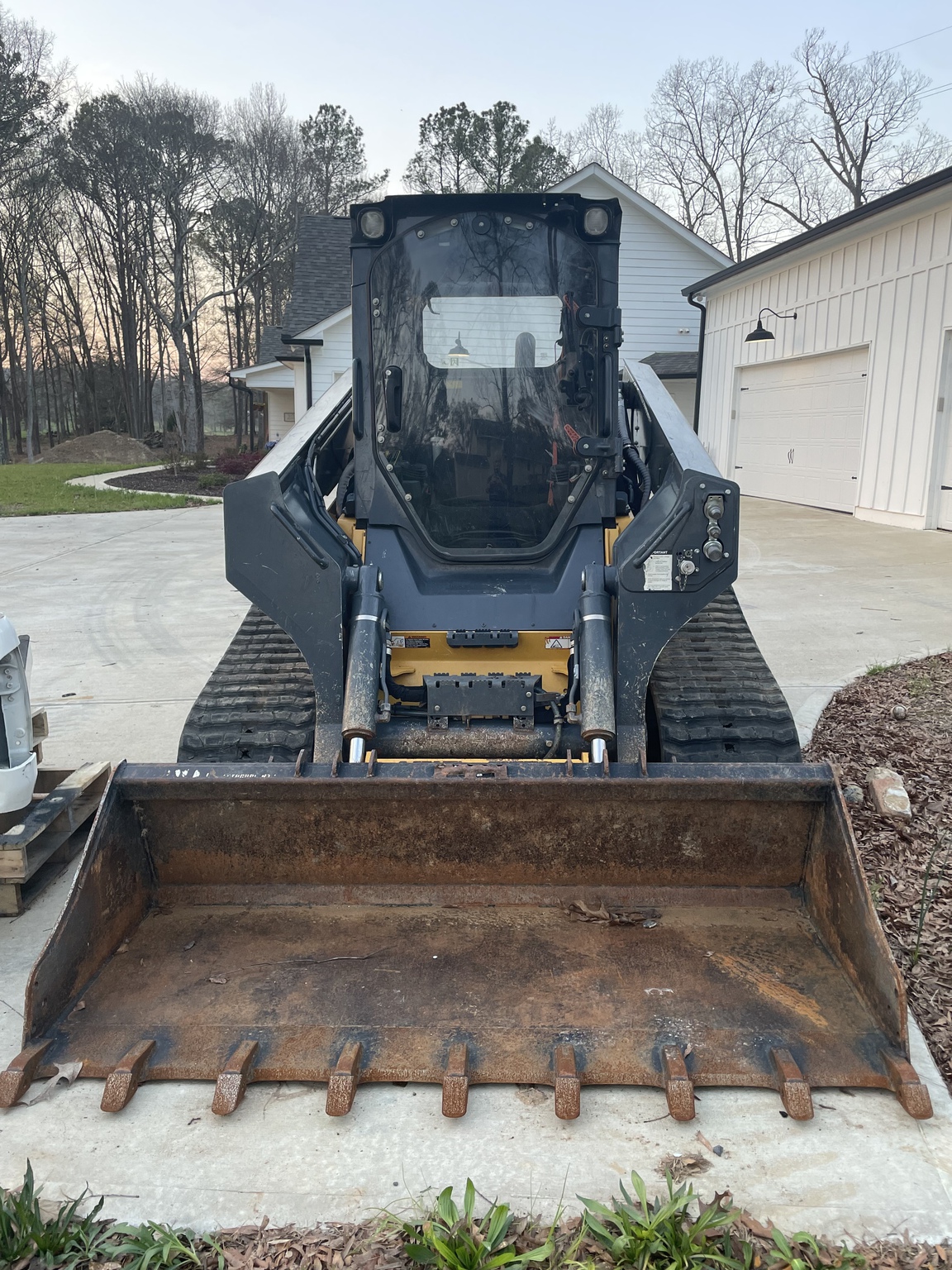 2019 John Deere 333G Image 5