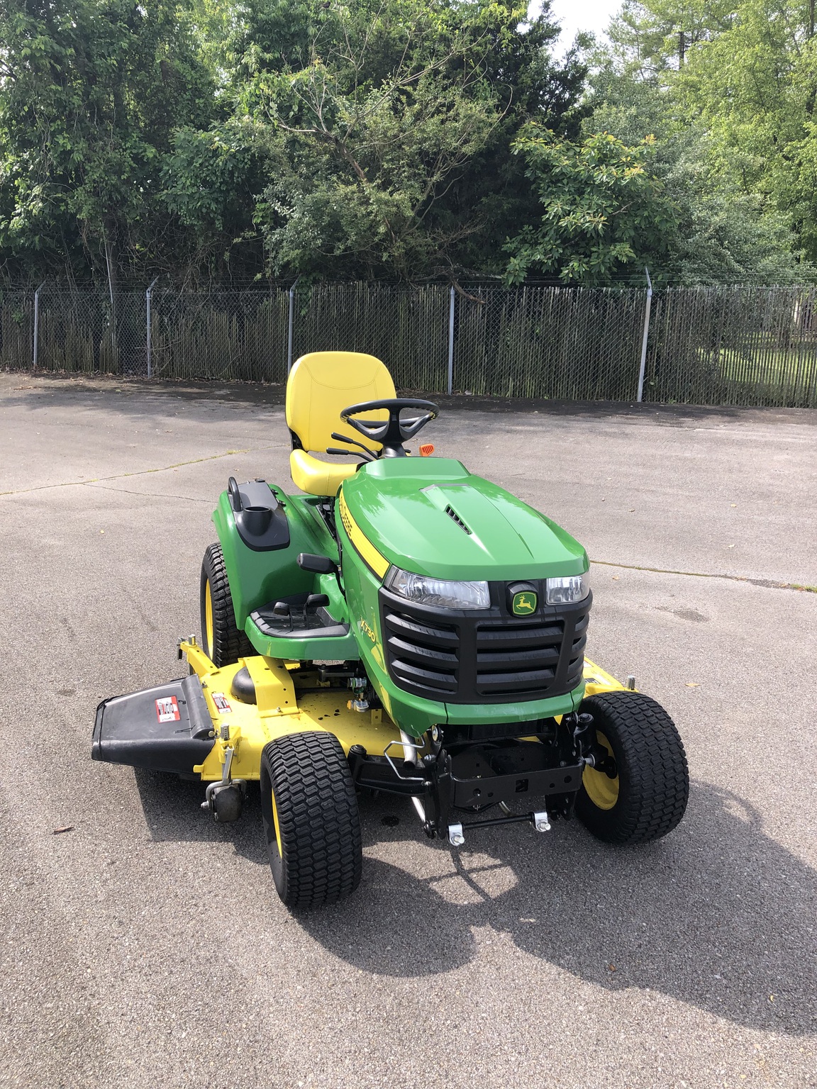 2018 John Deere X730 Image 4