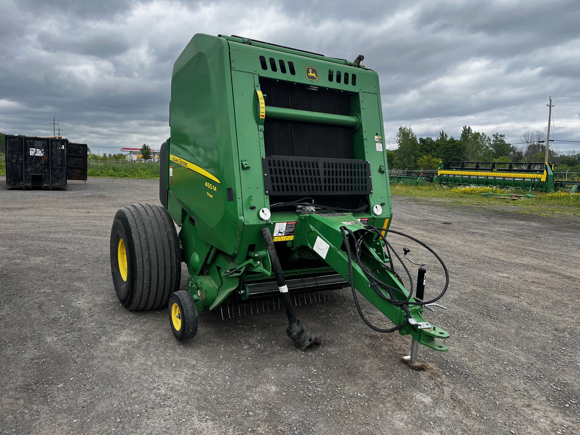 2019 John Deere 450M Image 2