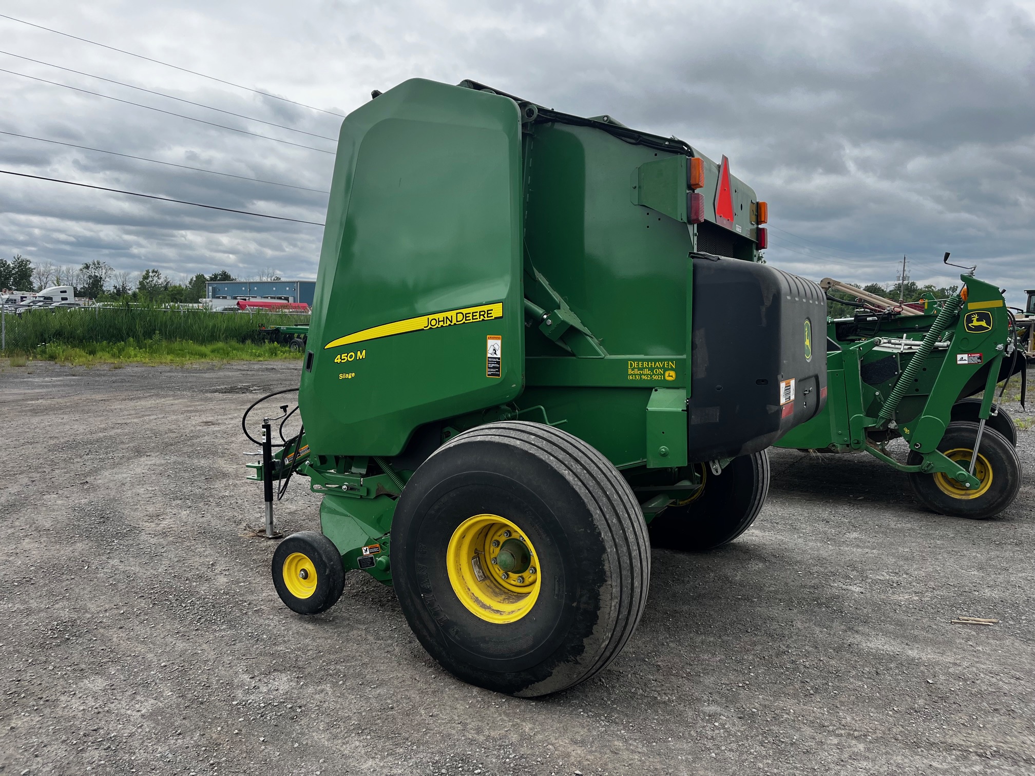 2019 John Deere 450M Image 3