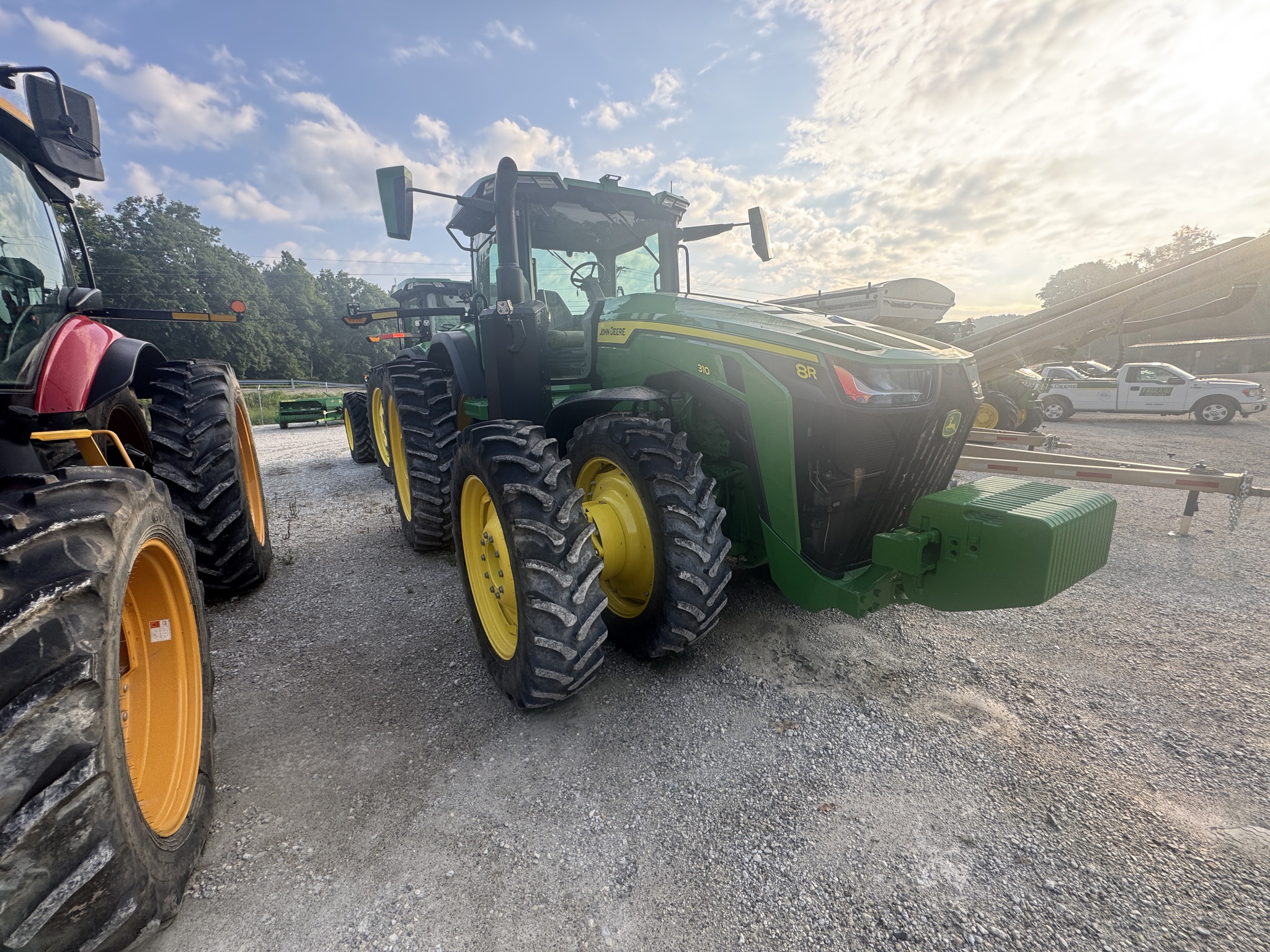 2023 John Deere 8R 310 Image 1