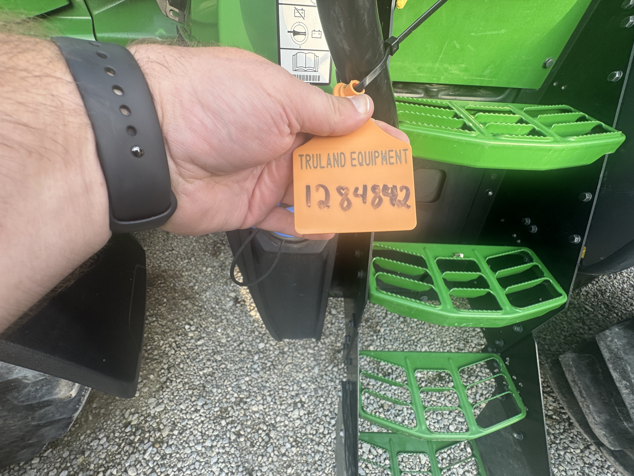 2023 John Deere 8R 310 Image 5