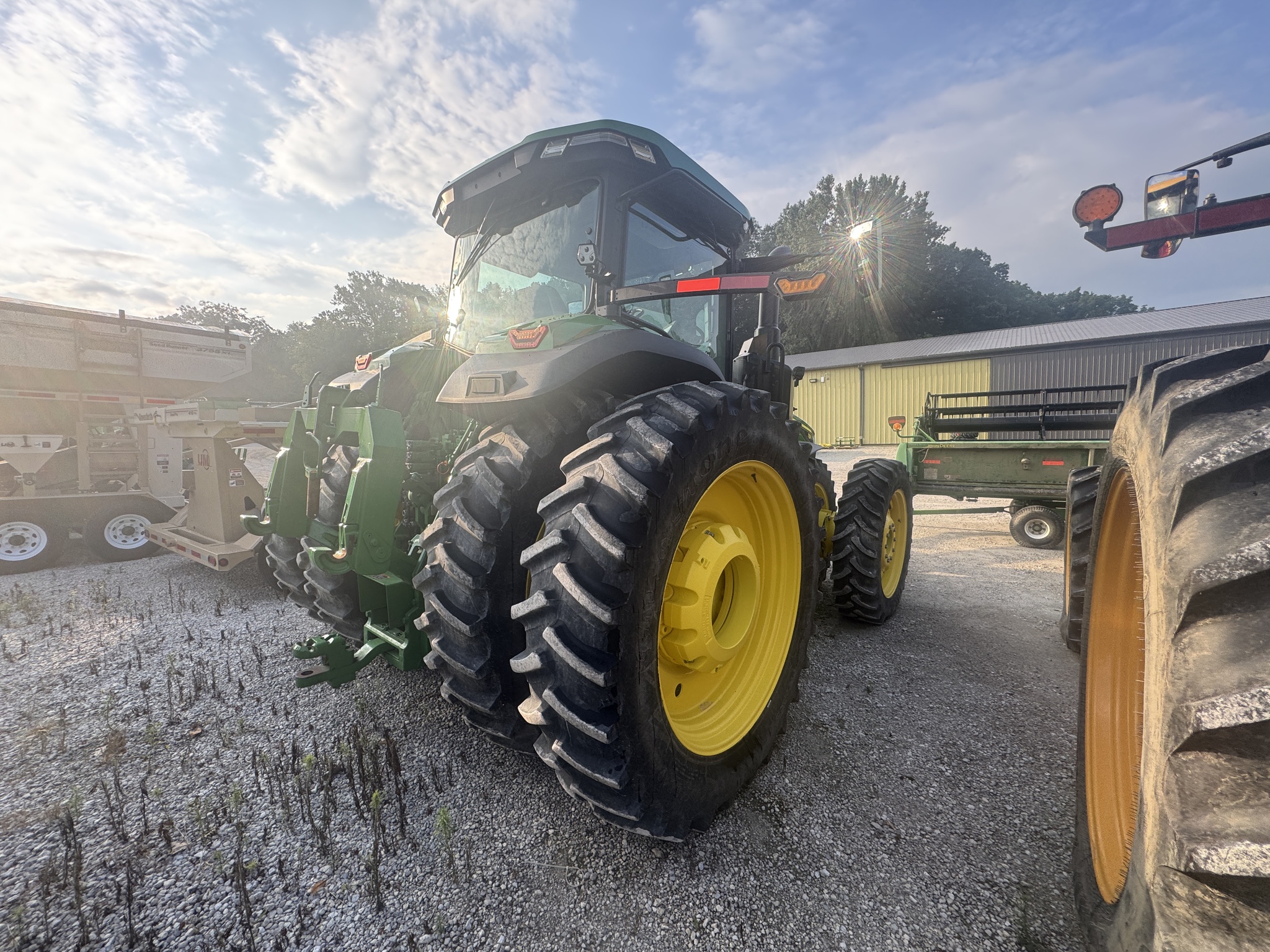 2023 John Deere 8R 310 Image 11