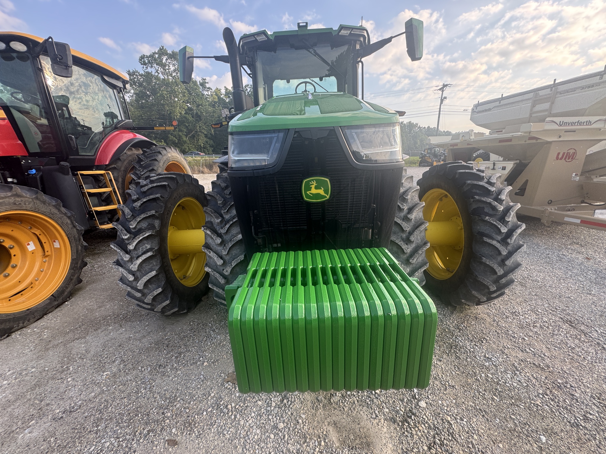 2023 John Deere 8R 310 Image 2
