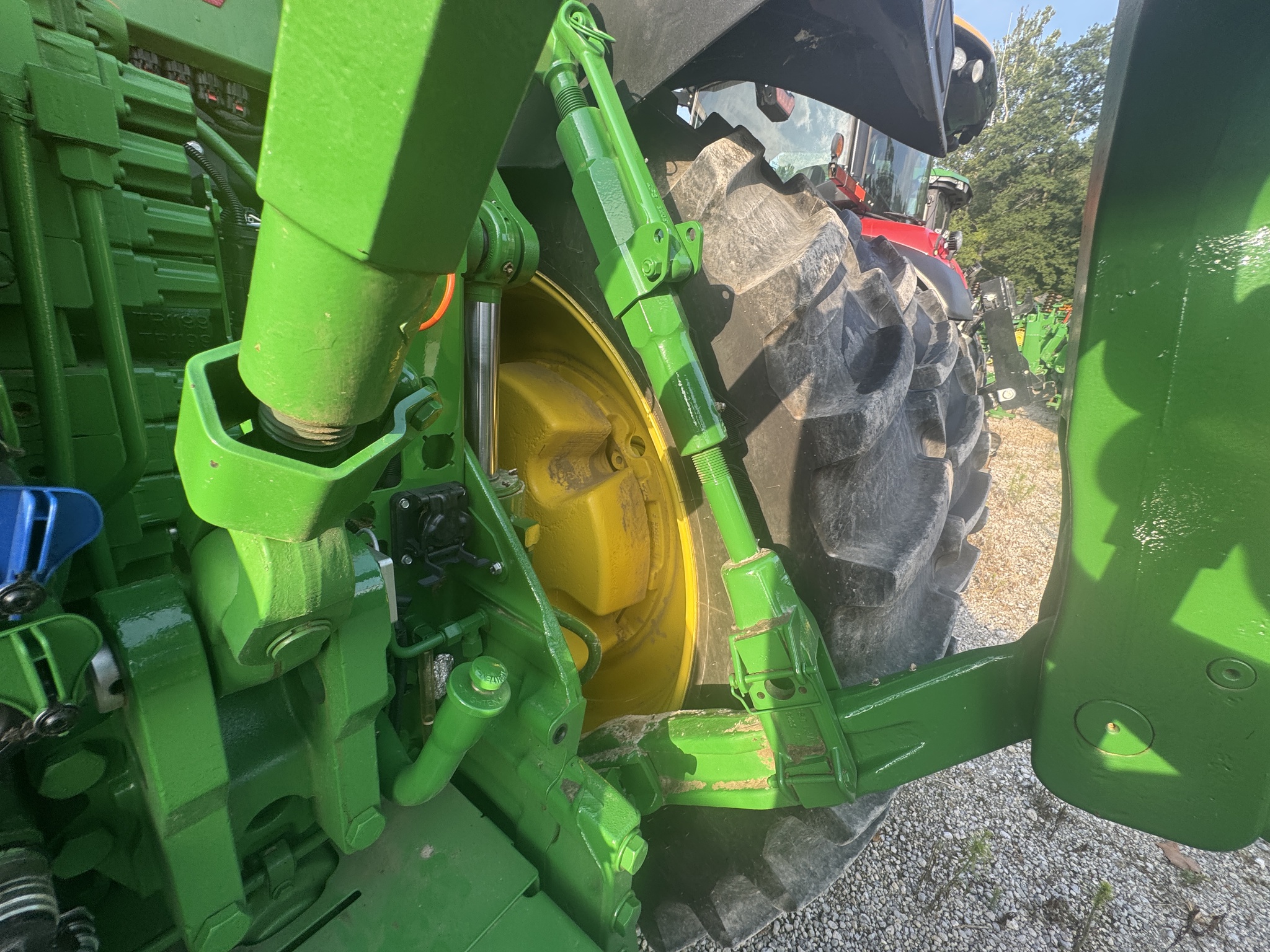 2023 John Deere 8R 310 Image 10