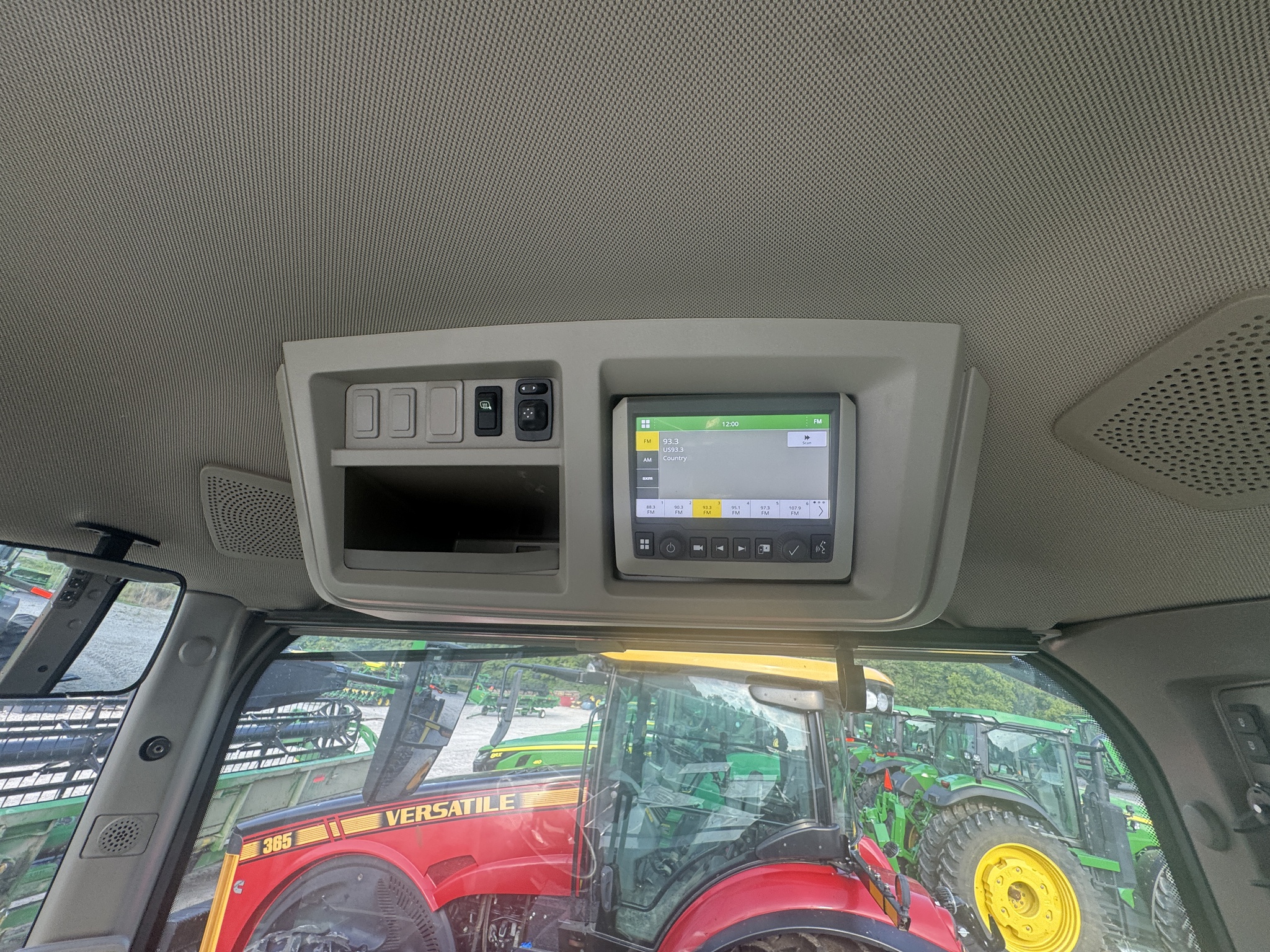 2023 John Deere 8R 310 Image 14