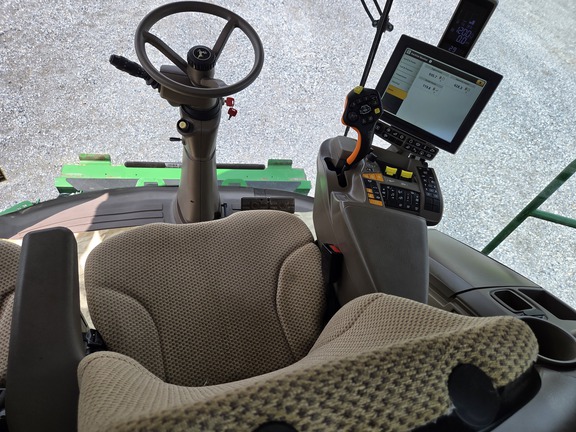 Photo of 2023 John Deere S770
