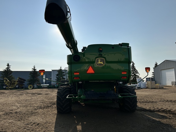 Used 2018 John Deere S790 Combines at Horizon Ag & Turf in Westlock, AB - Photo6