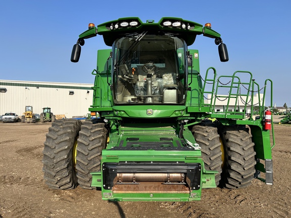 Used 2018 John Deere S790 Combines at Horizon Ag & Turf in Westlock, AB - Photo10
