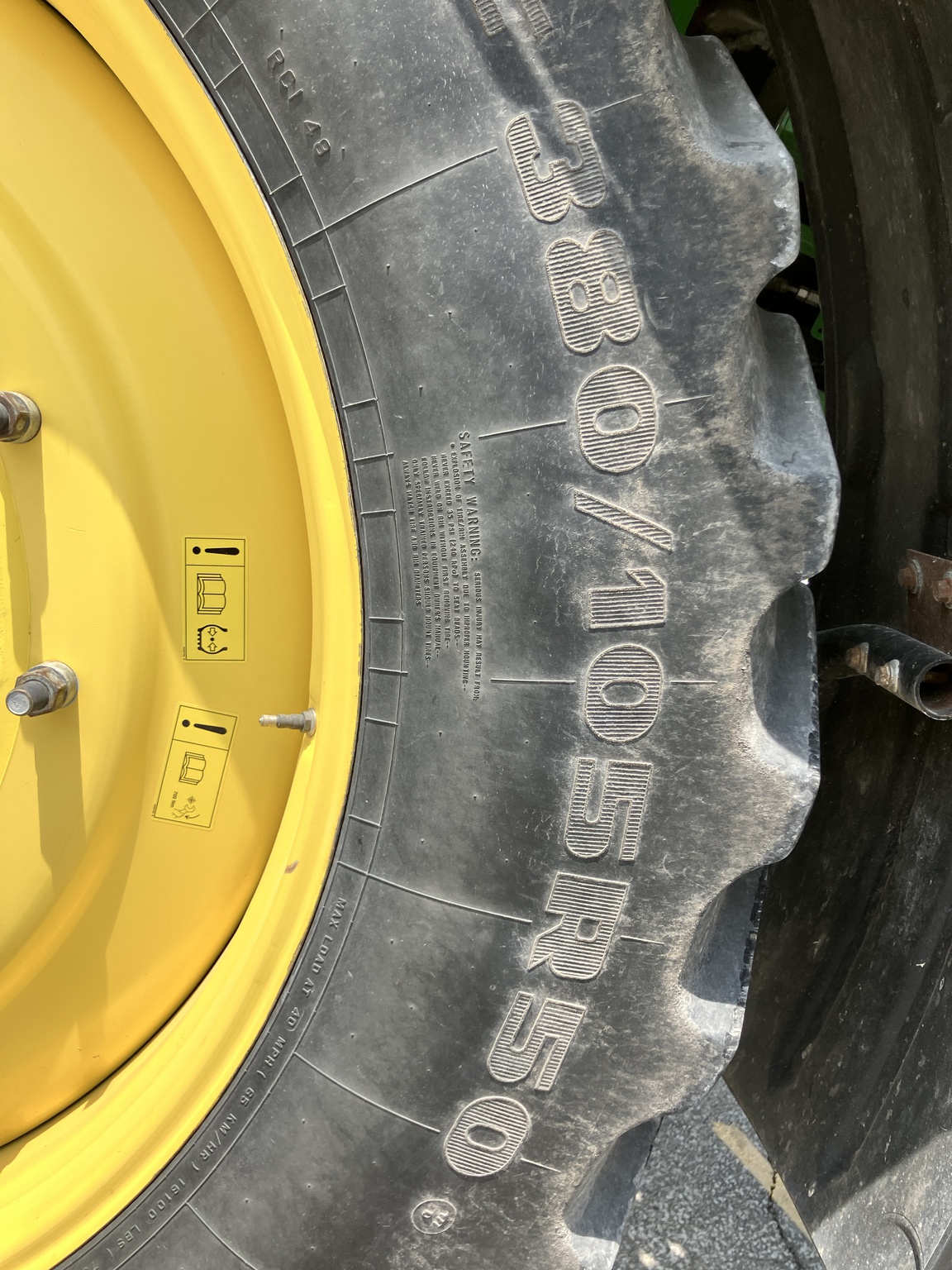 2017 John Deere R4045 Image 18