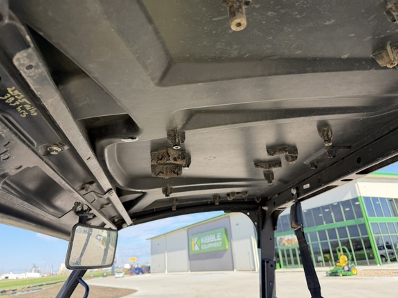 2022 John Deere XUV 835M - Photo19