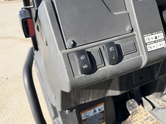 2022 John Deere XUV 835M - Photo21