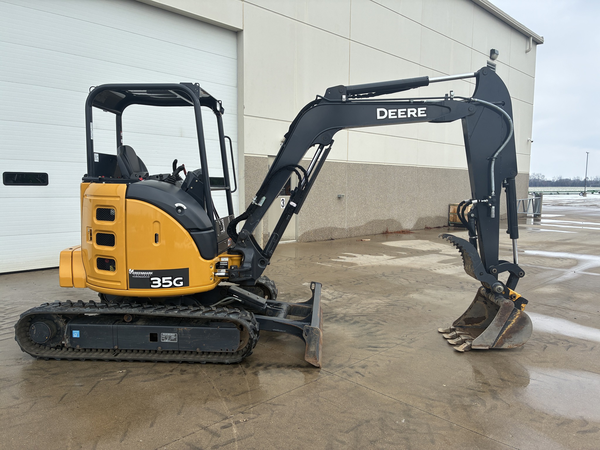 2020 John Deere 35G Image 2