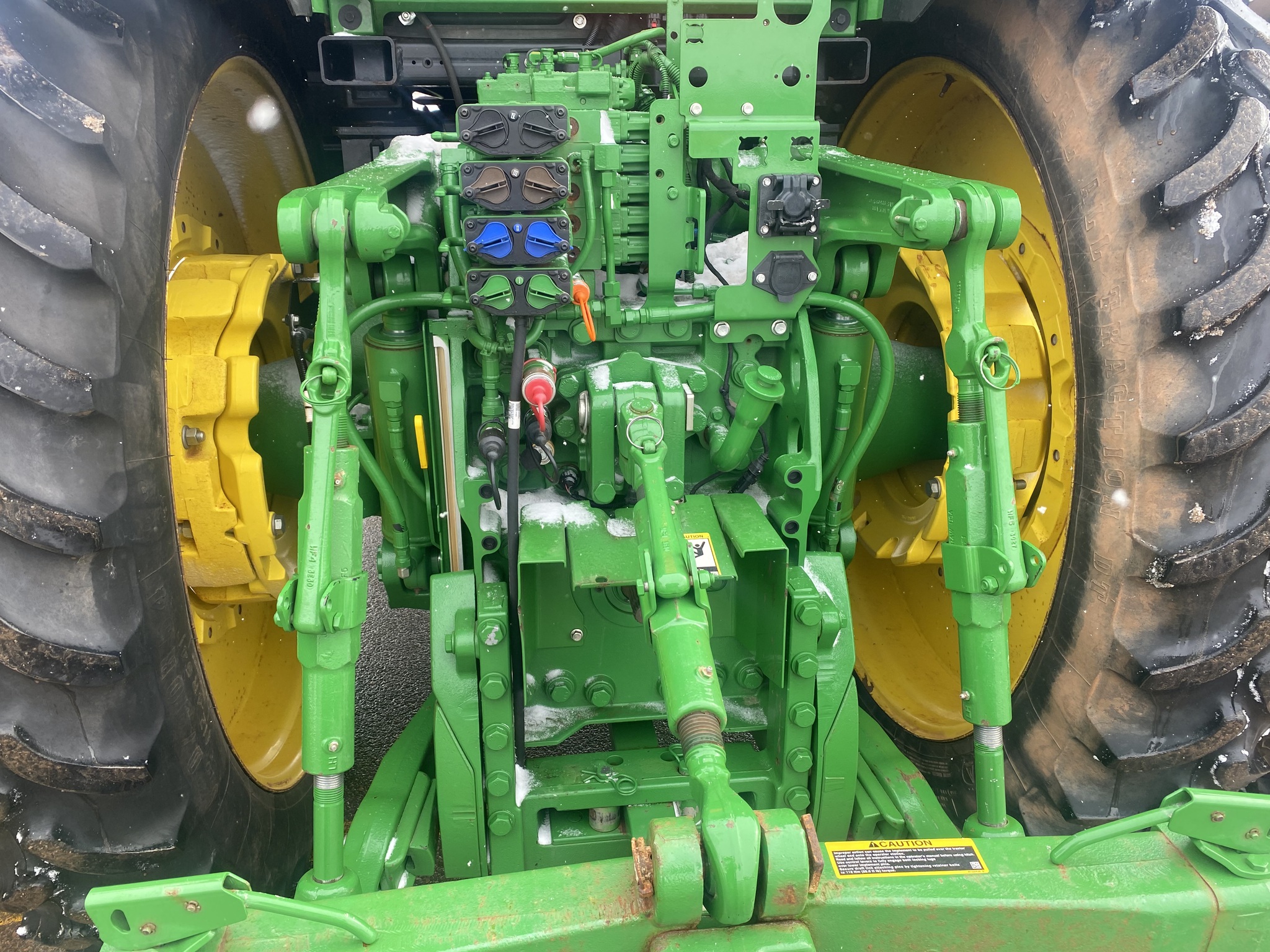 2023 John Deere 7R 210 Image 4