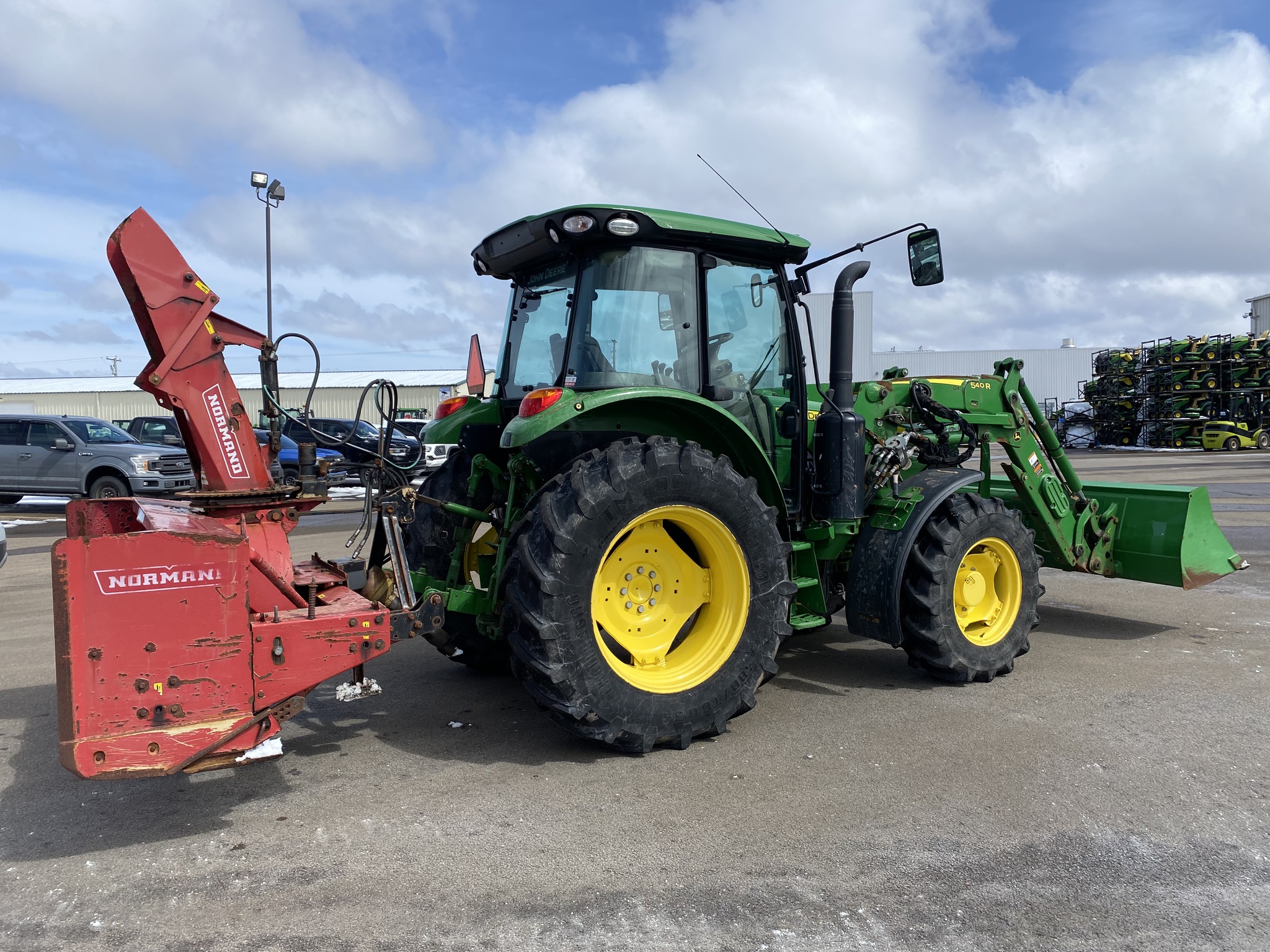 2020 John Deere 5125R Image 5