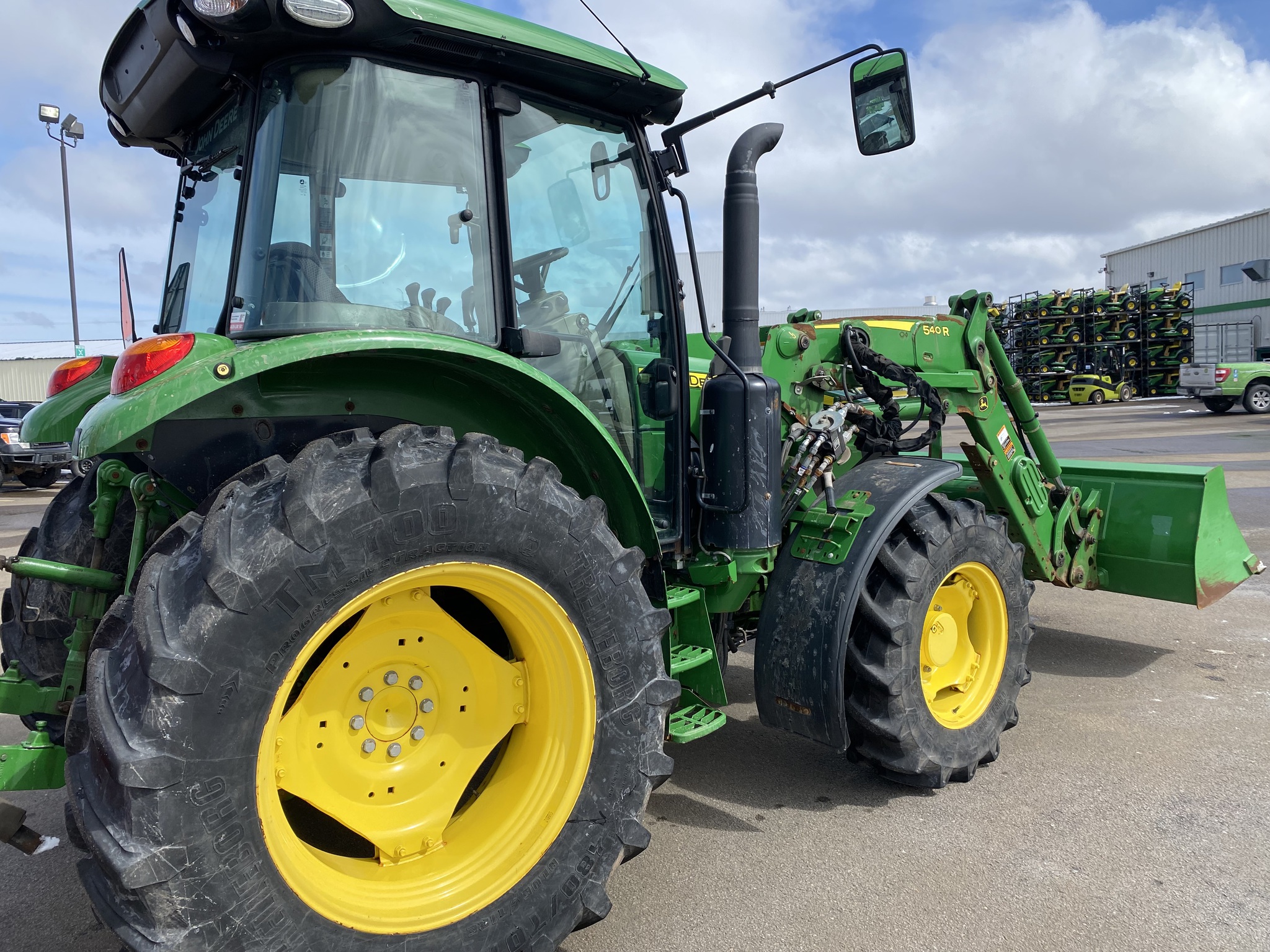 2020 John Deere 5125R Image 2