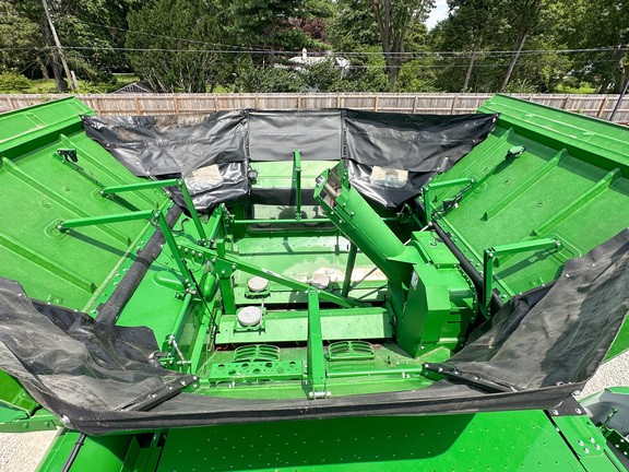 2023 John-Deere S760