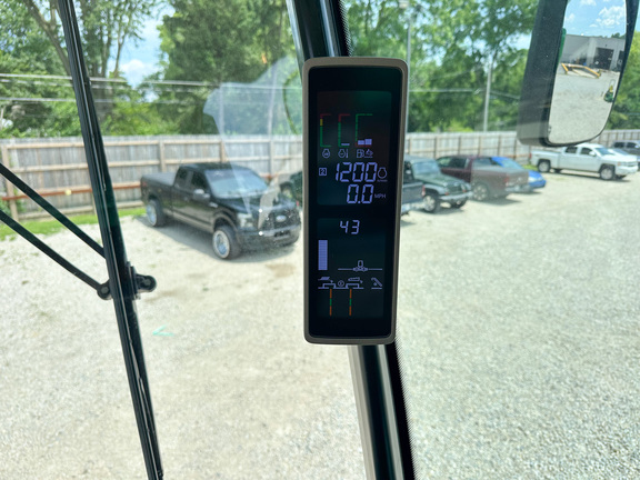 2023 John-Deere S760