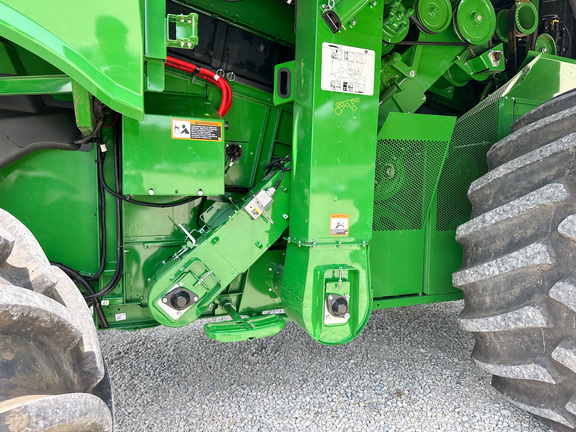 2023 John-Deere S760