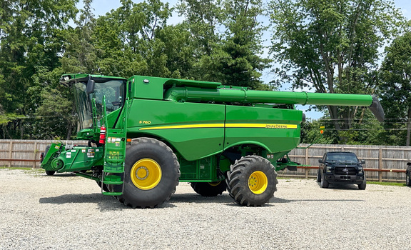 2023 John-Deere S760
