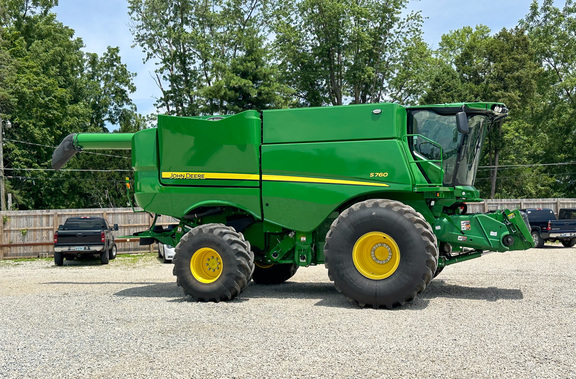 2023 John-Deere S760