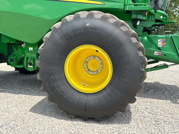 2023 John-Deere S760