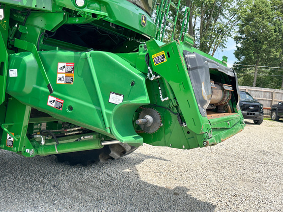 2023 John-Deere S760