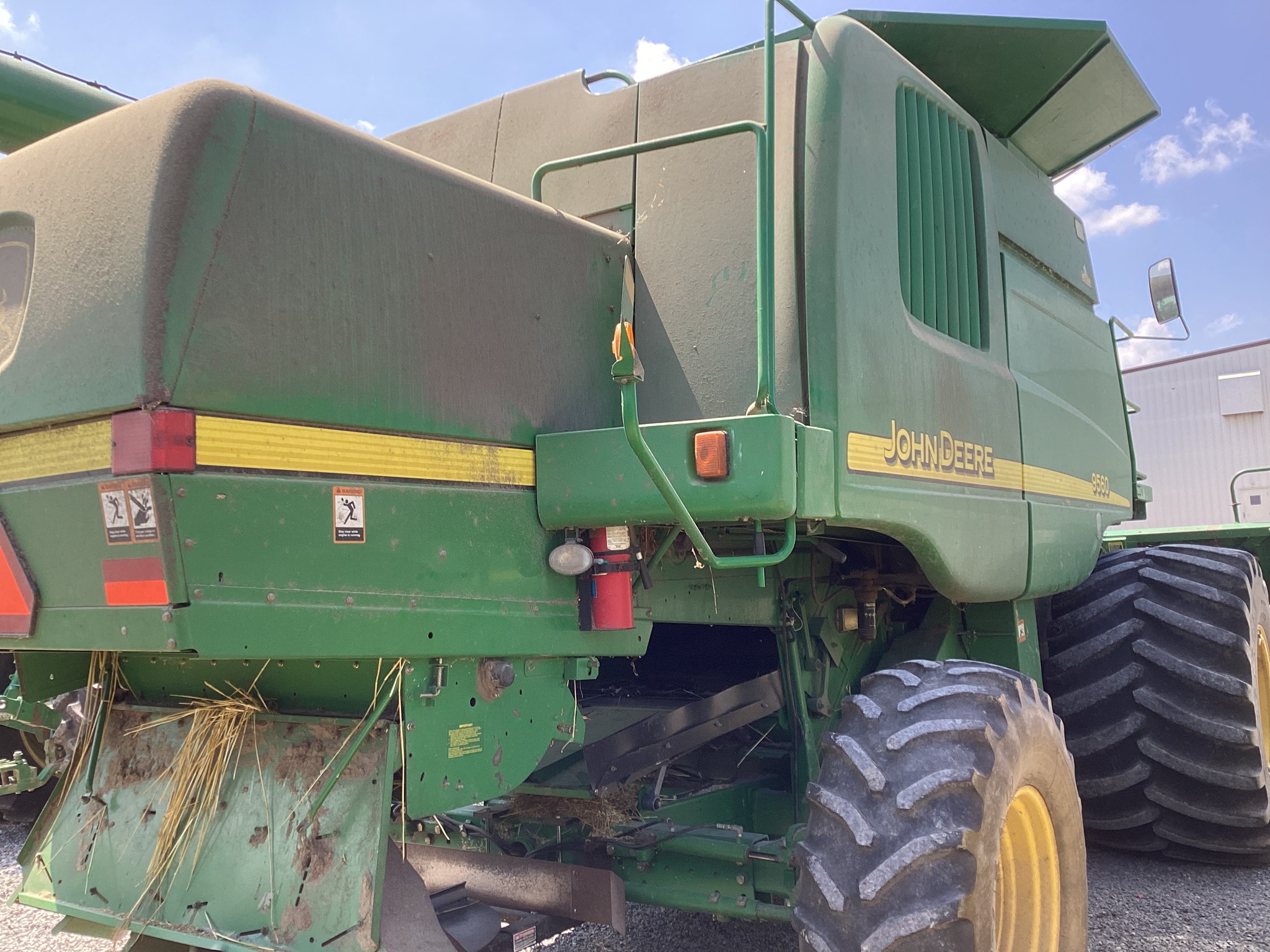 2004 John Deere 9560W Image 4