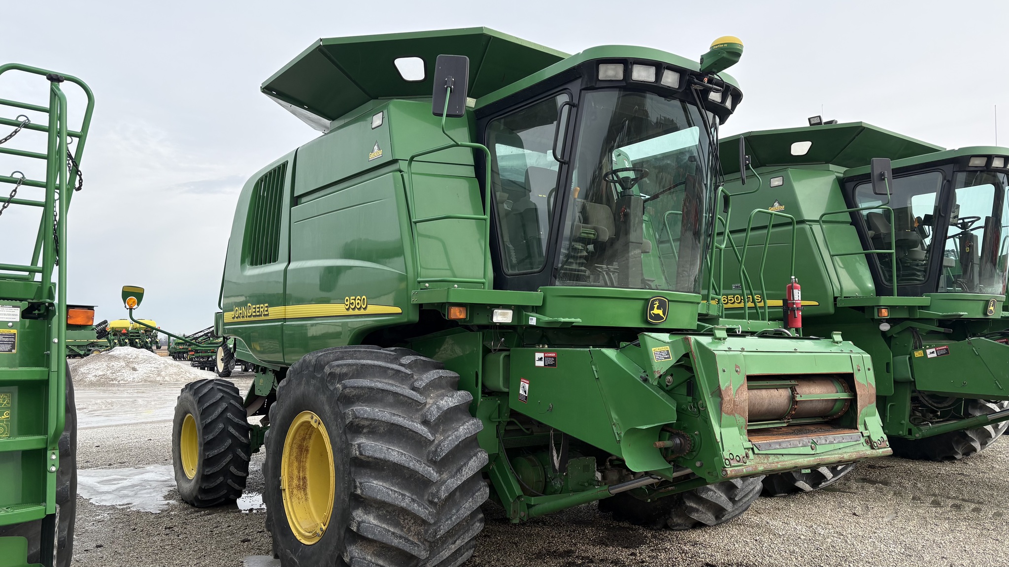2004 John Deere 9560W Image 8