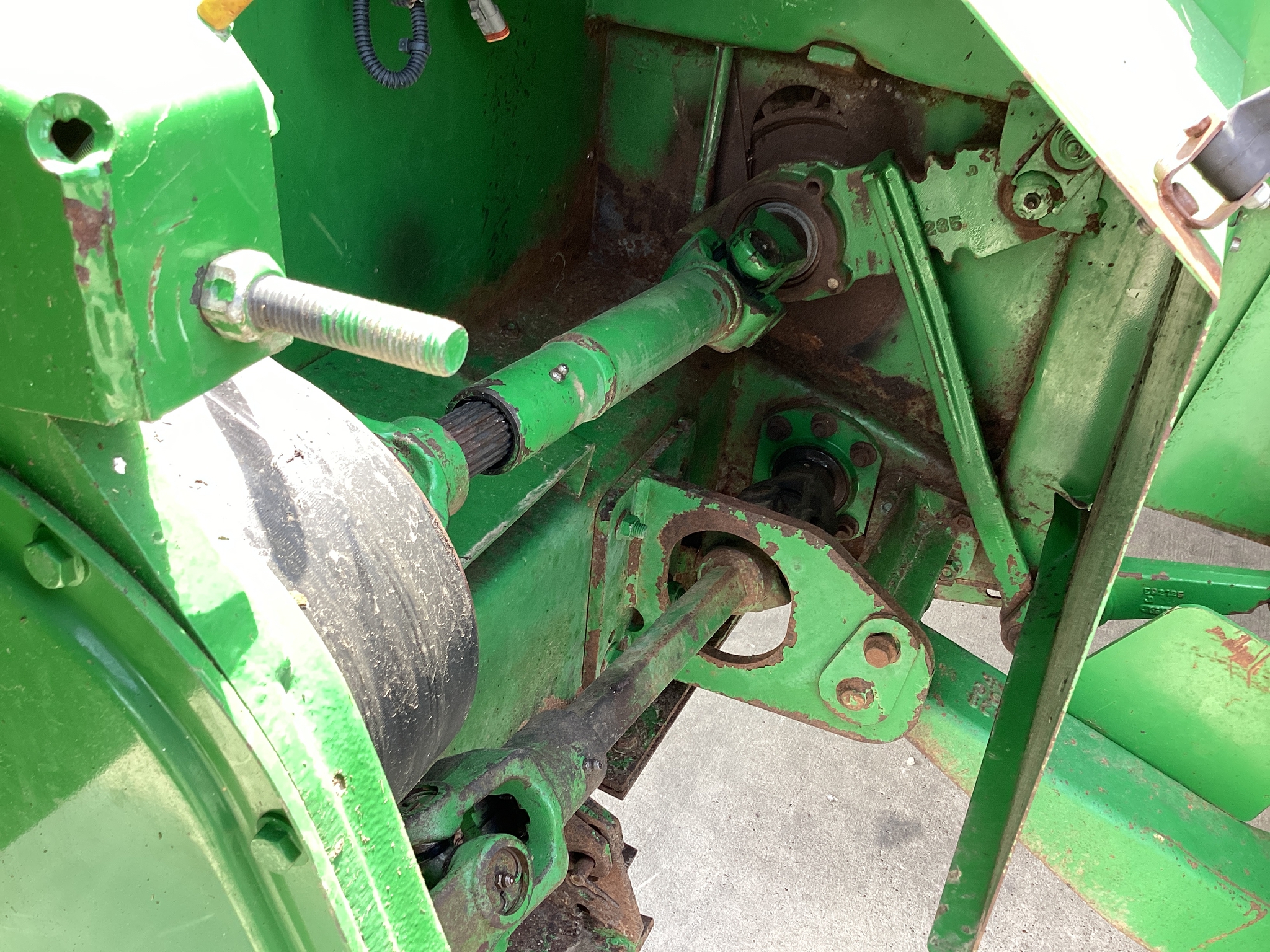 2016 John Deere W235 Image 10
