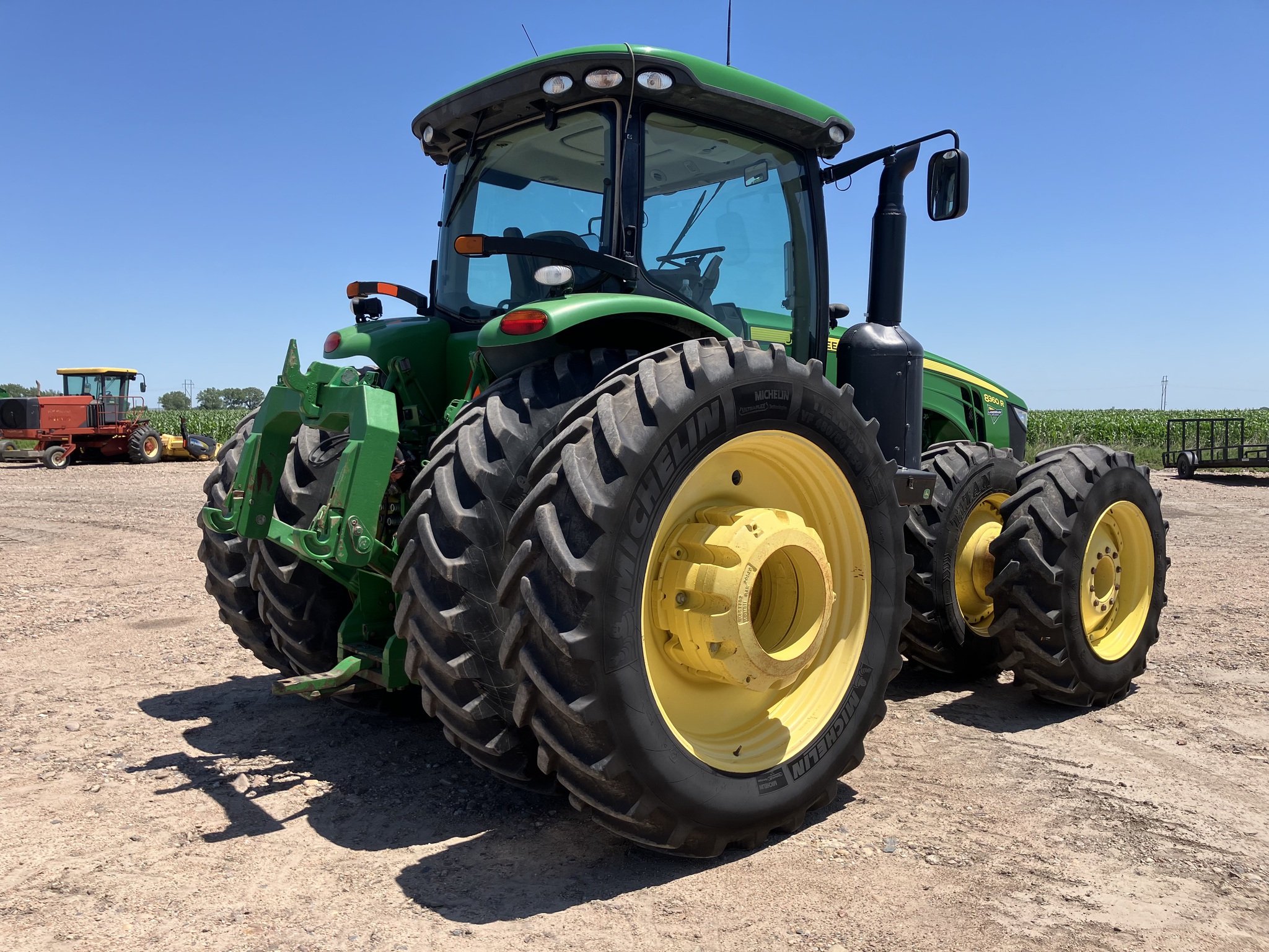 2011 John Deere 8360R Image 4