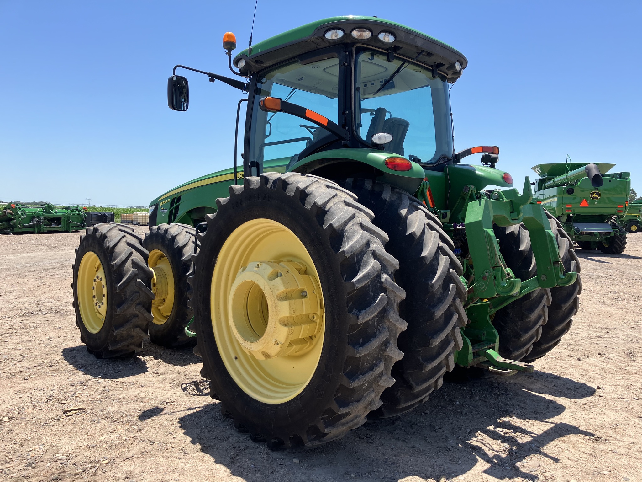 2011 John Deere 8360R Image 6
