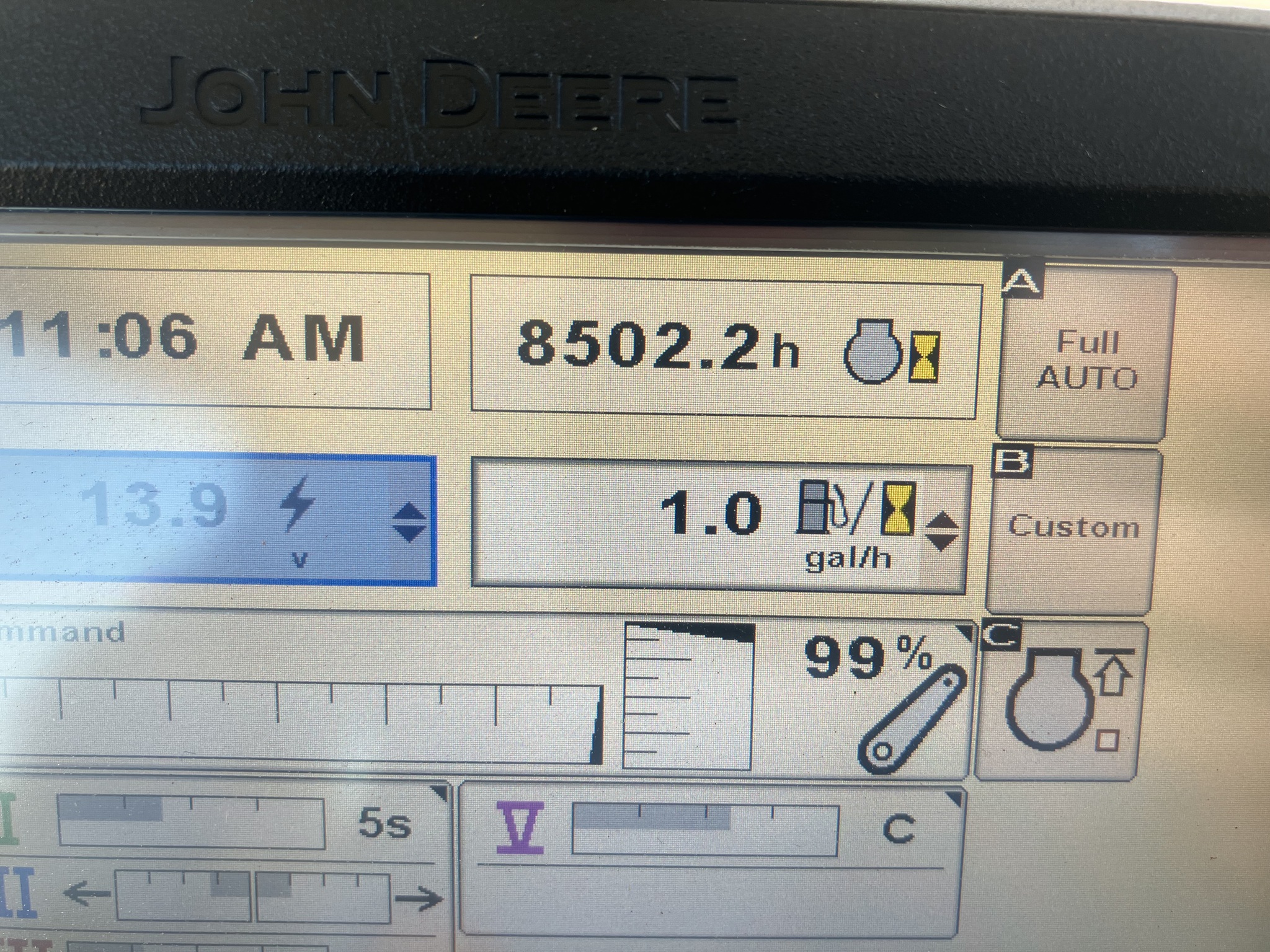 2011 John Deere 8360R Image 10