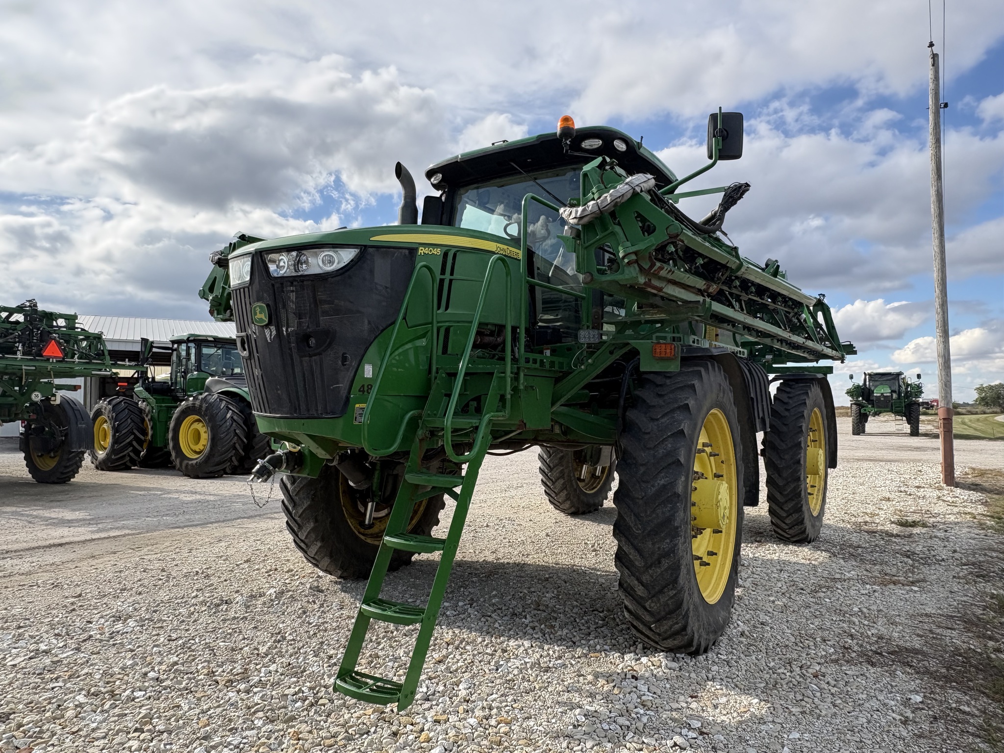  2019 John Deere R4045 at Heritage Tractor in Galesburg, IL