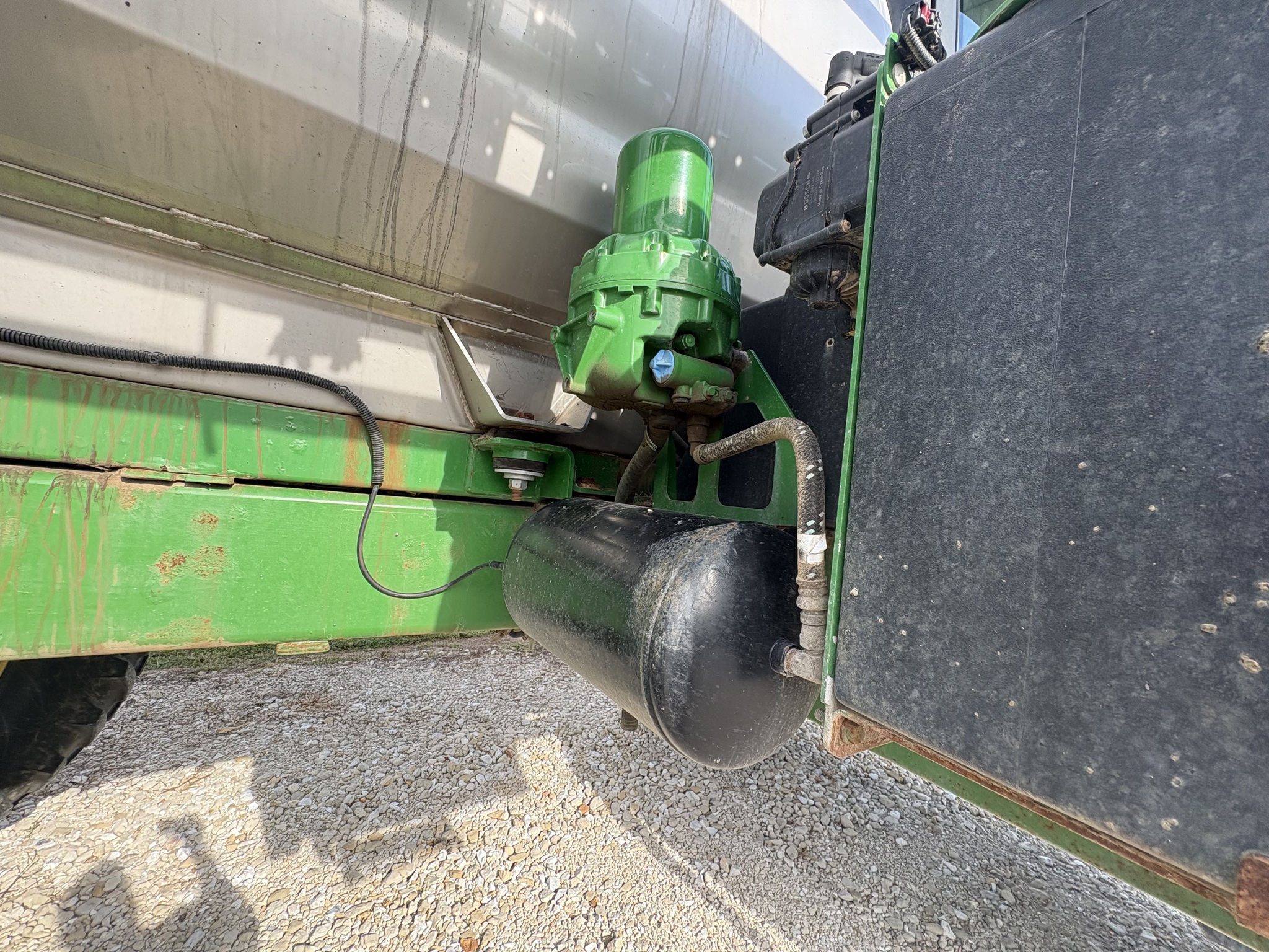  2019 John Deere R4045 at Heritage Tractor in Galesburg, IL