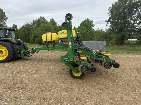 Photo of 2023 John Deere 1795