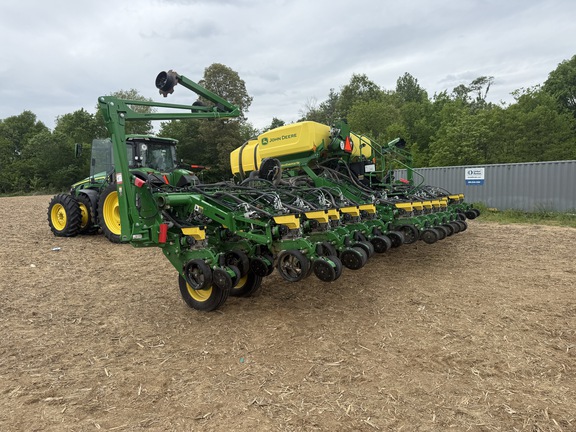 Photo of 2023 John Deere 1795