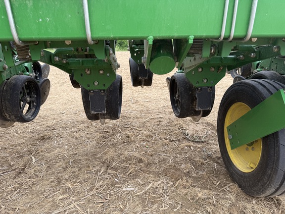 Photo of 2023 John Deere 1795