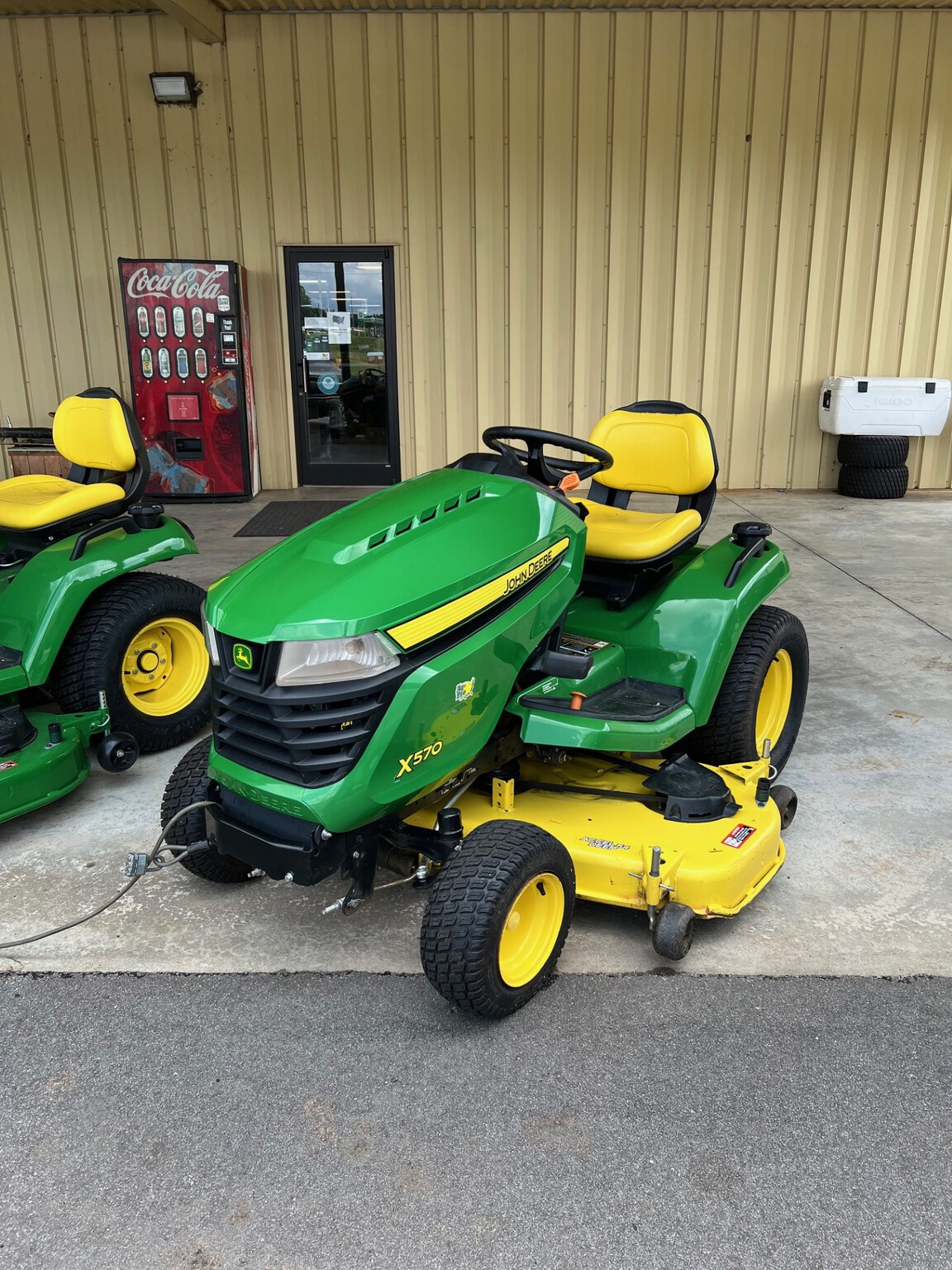 2022 John Deere X570 Image 1