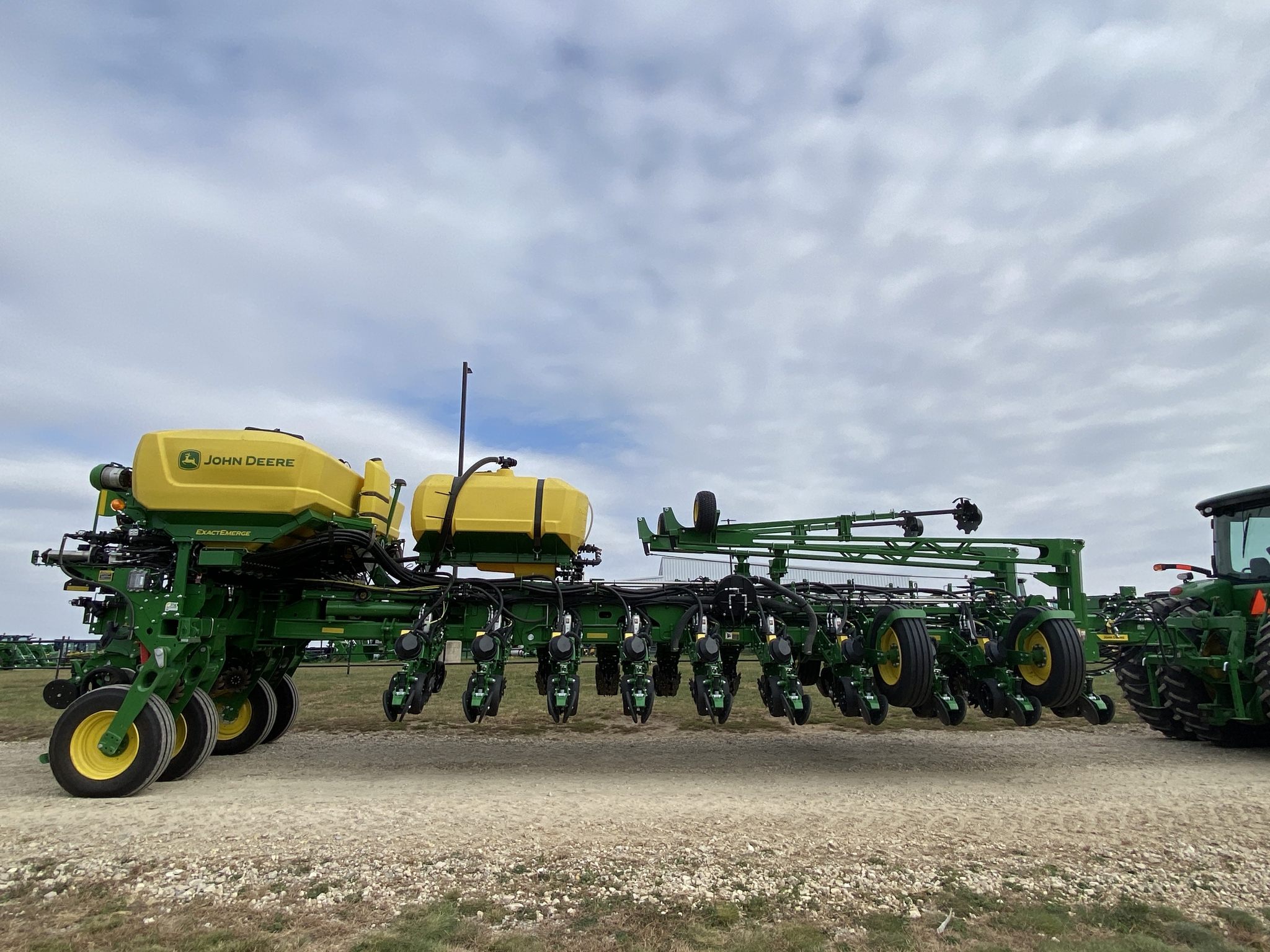 2025 John Deere 1775NT Image 6