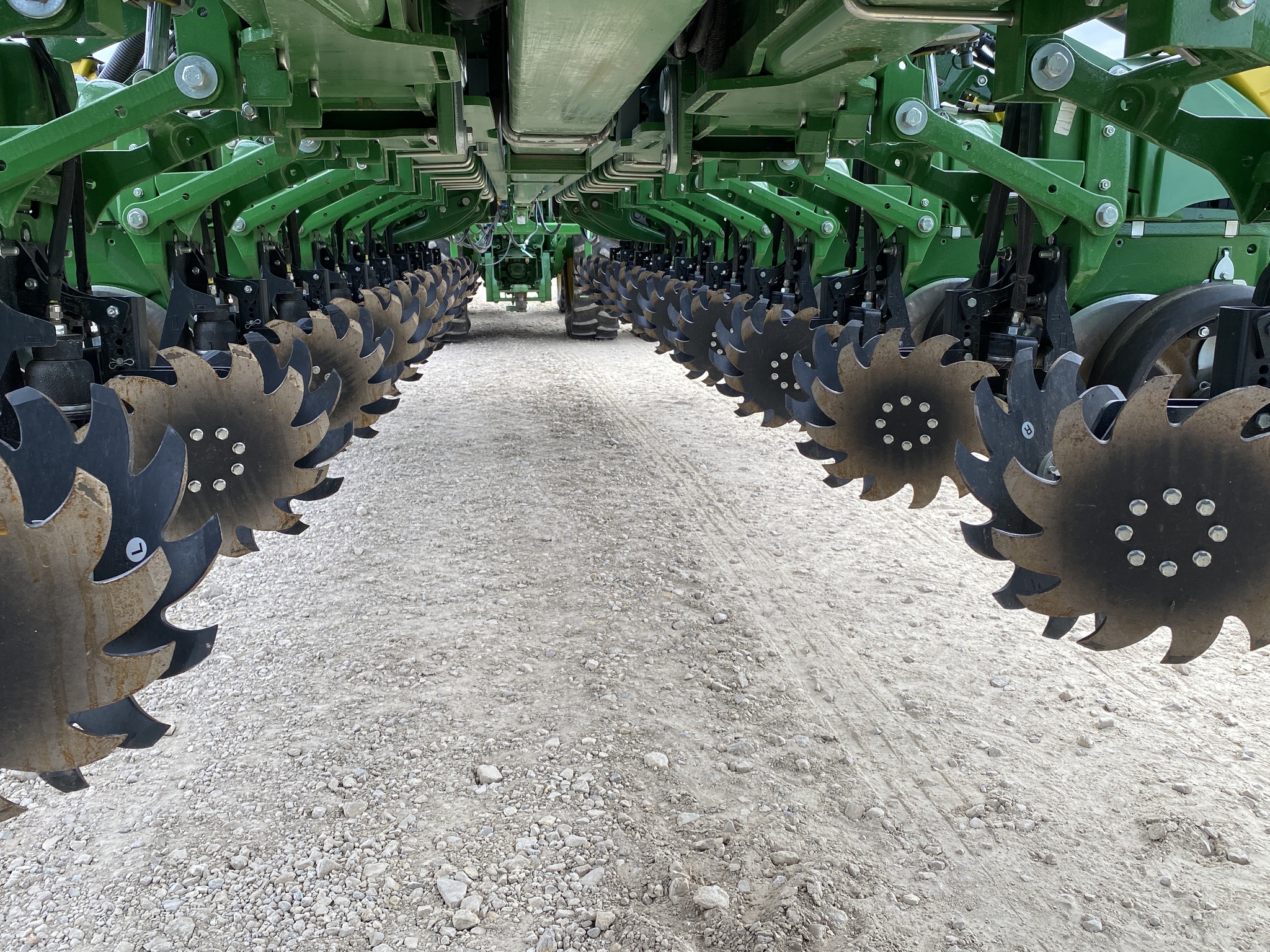 2025 John Deere 1775NT Image 17