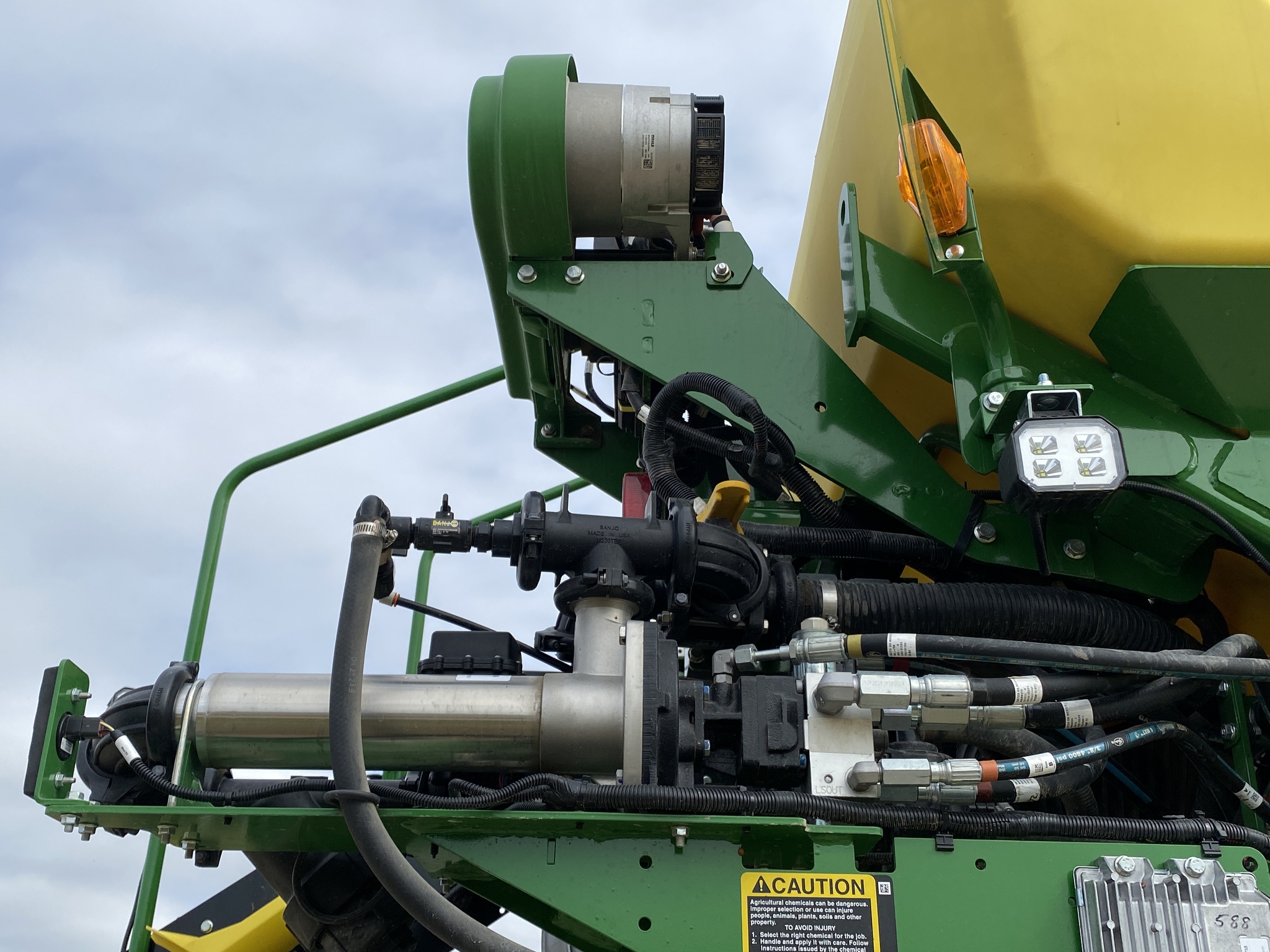 2025 John Deere 1775NT Image 9