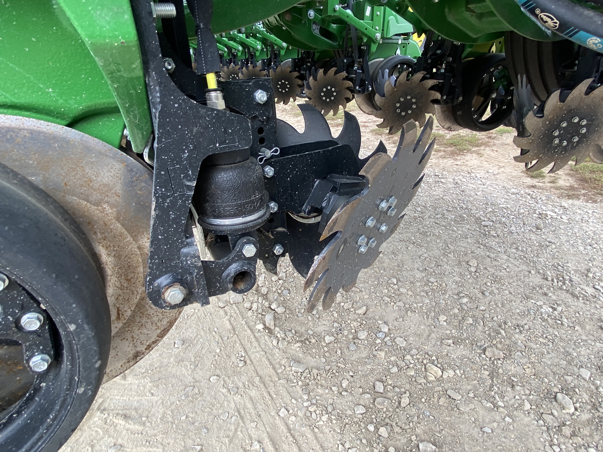 2025 John Deere 1775NT Image 14