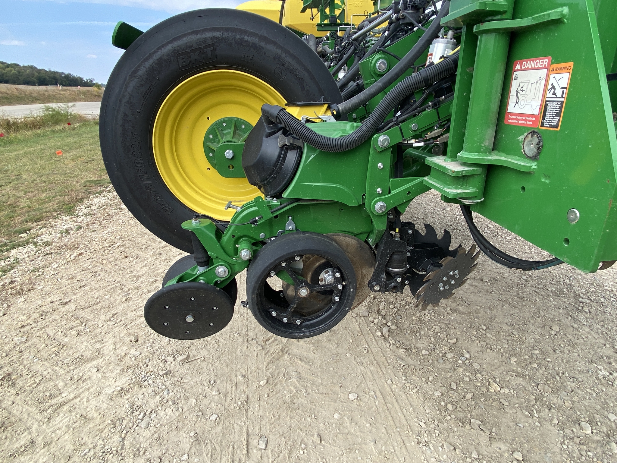 2025 John Deere 1775NT Image 15