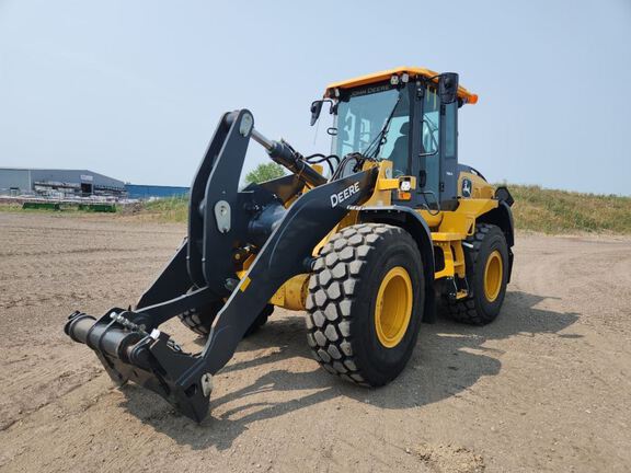 Photo of 2024 John Deere 544P