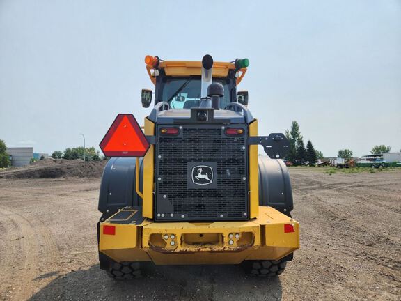 2024 John Deere 544P