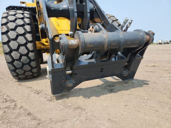 2024 John Deere 544P