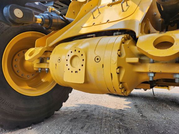 2024 John Deere 544P